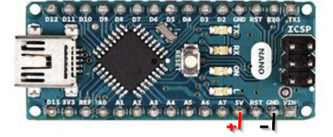 Arduino Nano 板由 5V 電池供電